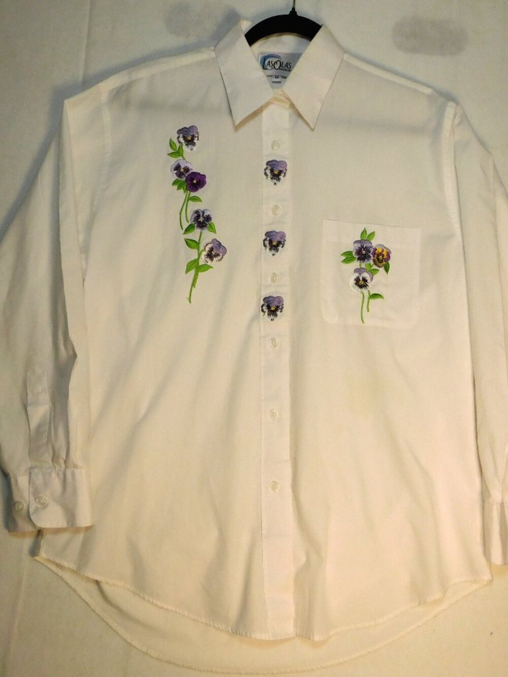 VTG Las Olas Womens M White Button Down Shirt w/Embroidered Pansies Long Sleeves
